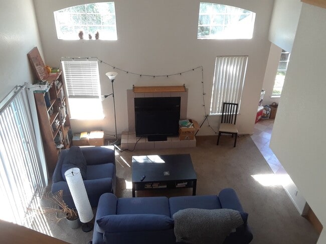 Building Photo - Nice 4 Bedroom Condo in North Davis