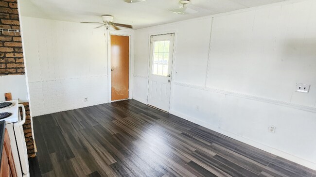 Building Photo - 27485 US-31