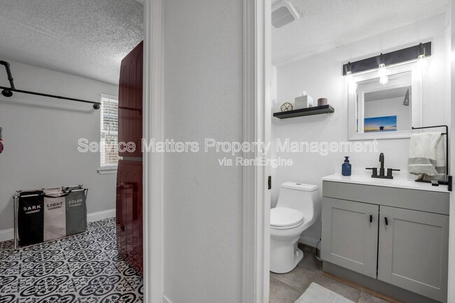 Building Photo - 7575 Tippin Ave
