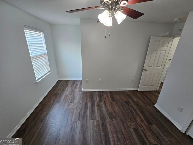 Building Photo - 110 Pine Bluff Blvd W