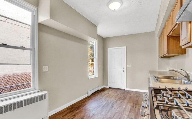 Building Photo - Coming Soon! Charming 3 Bedroom, 1 Bath Ho...