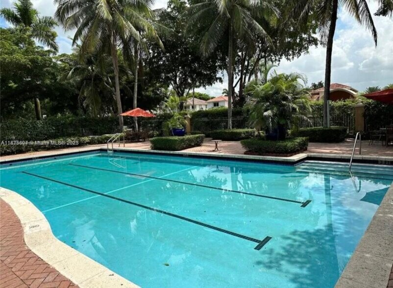 Outdoor Pool - 6202 NW 116th Pl