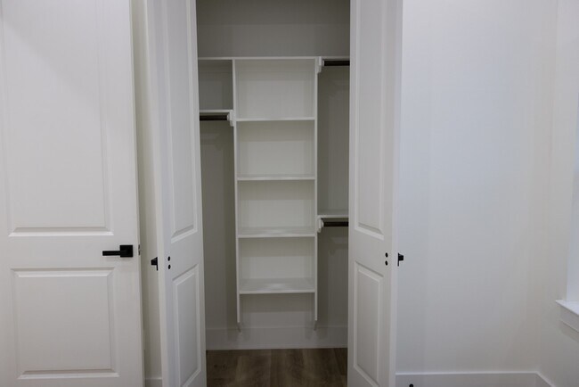 Building Photo - 3909 Maggie St