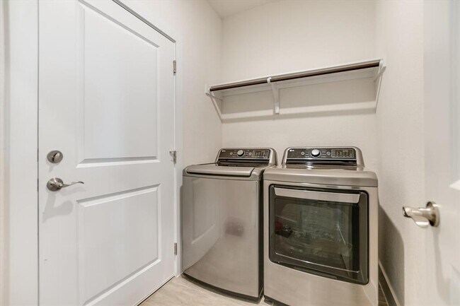 Building Photo - 6203 Dumfries Ln