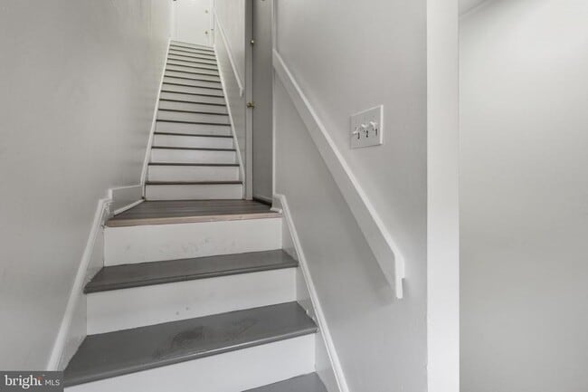 Building Photo - 2223 S 15th St