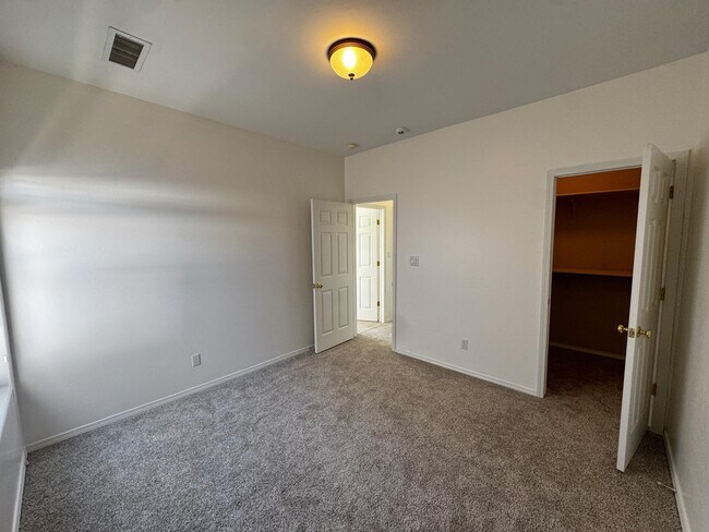 Building Photo - 4629 Spanish Sun Ave NE