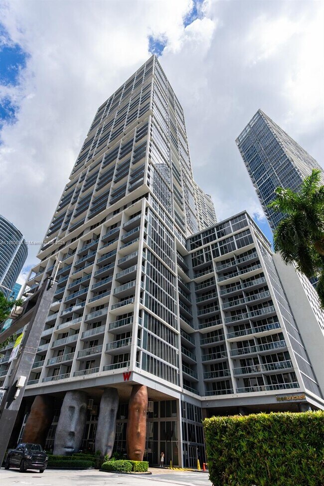 Building Photo - 495 Brickell Ave