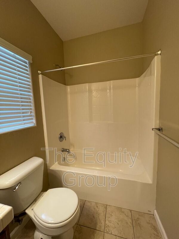 Building Photo - 3237 Winslow St