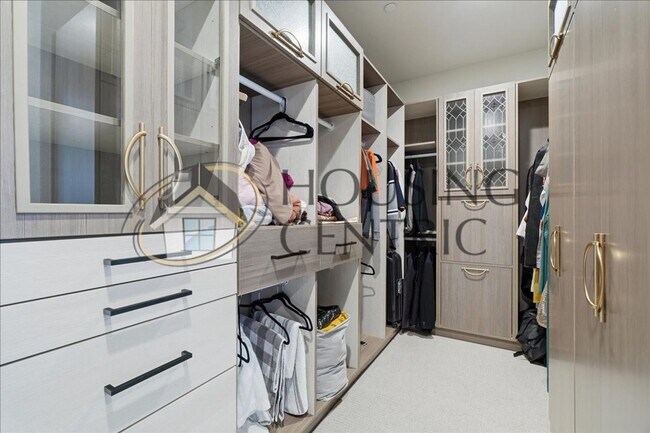 Building Photo - Unparalleled Executive Luxury Rental Home in Gated Community