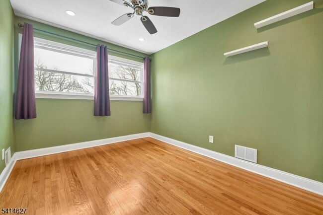 Building Photo - 149 Hillside Ave