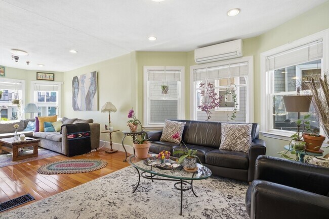 Building Photo - 11 Asticou Rd