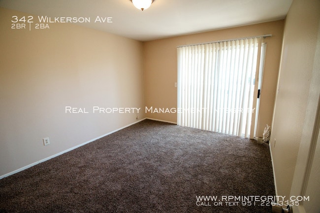 Building Photo - 2 bedroom 2 bath apartment in Perris