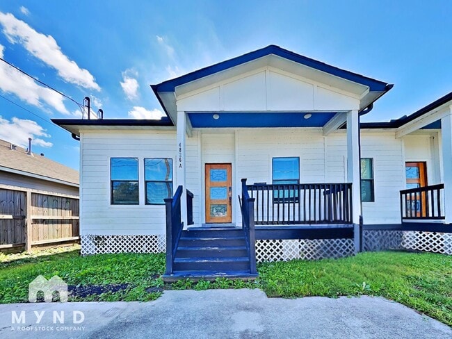 Building Photo - 4826 Paula St