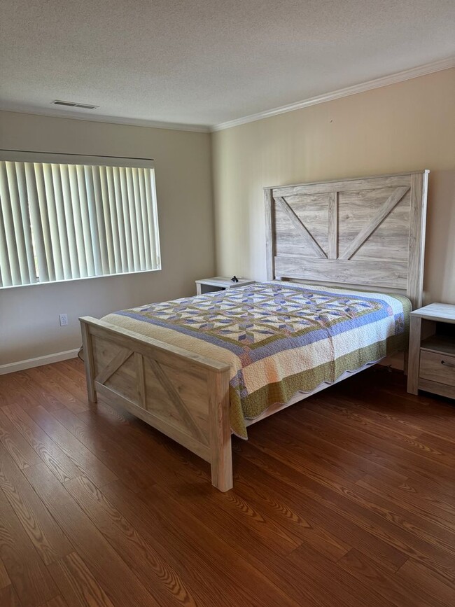 Building Photo - Nashua Ledgewood Hills condo for rent