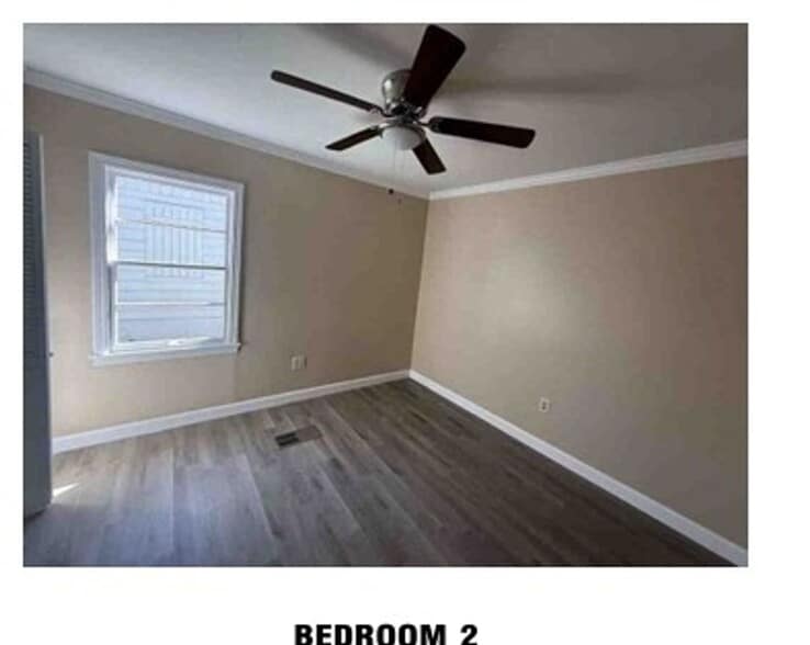 Building Photo - 341 E Northside Dr