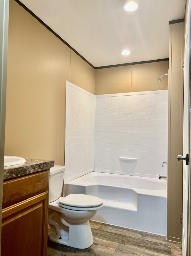 Building Photo - 21411 Russell Dr