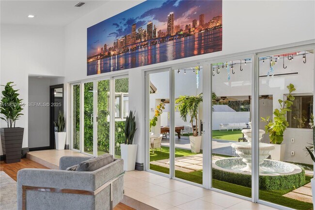 Building Photo - 13815 SW 38th St