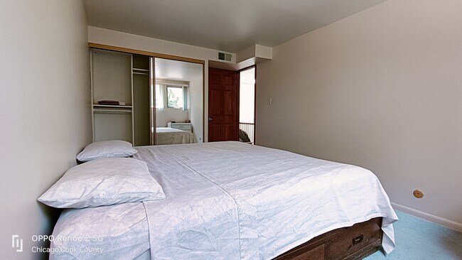 Building Photo - 5557 S Harper Ave