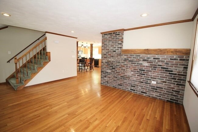 Building Photo - 27 Andover Rd