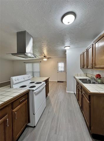 Building Photo - 7127 Winterberry Dr