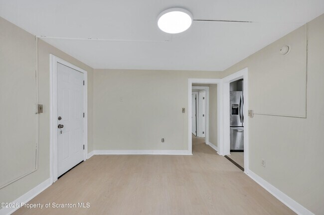 Building Photo - 629 Beech St