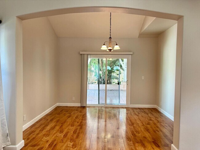 Building Photo - Welcome to this stunning 3-bedroom, 2.5-ba...
