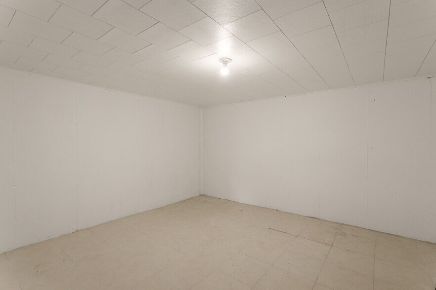 Building Photo - 1536 Byron Dr