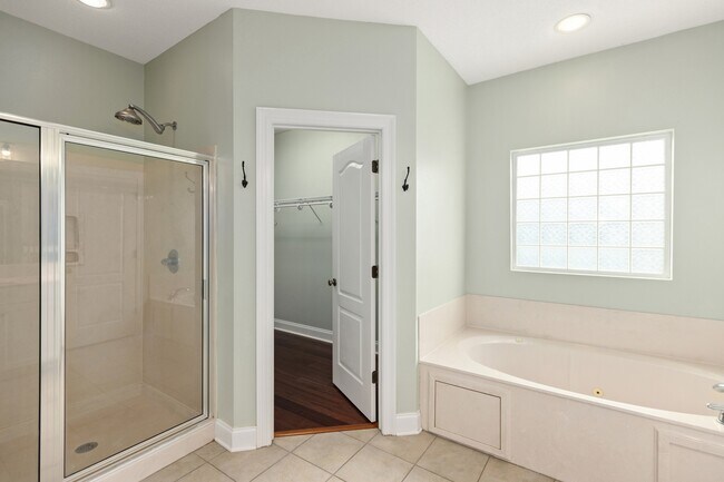 Building Photo - 2899 Chanterelle Cove