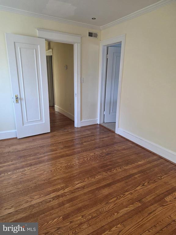 Building Photo - 1513 Van Buren St NW