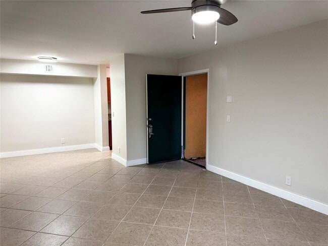 Building Photo - 10717 Cleary Blvd