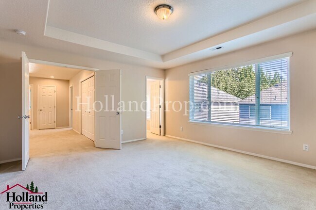 Building Photo - Spacious 4-Bedroom Home in Orenco Gardens ...