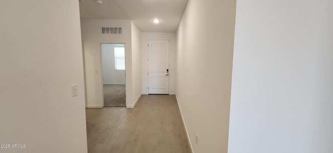 Building Photo - 20775 N Roadrunner Ln