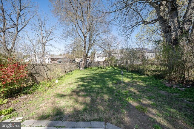 Building Photo - 732 Buck Ln