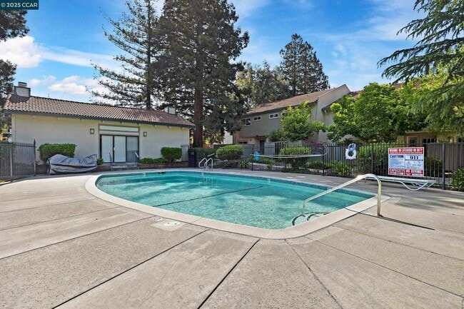 Building Photo - 1668 Parkside Dr