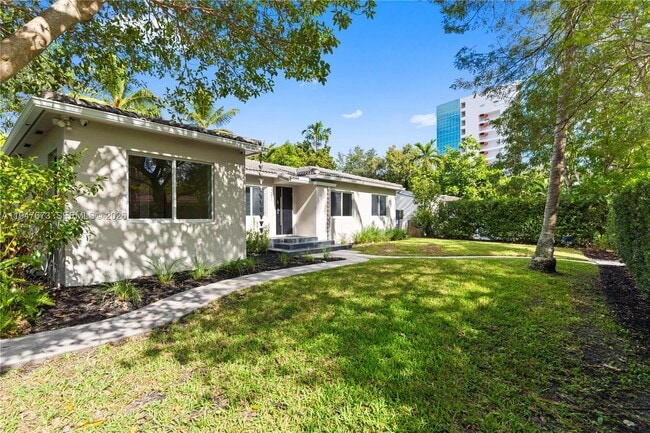 Building Photo - 251 NE 44th St