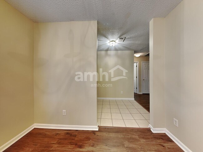 Building Photo - 388 Shady Oak Cir