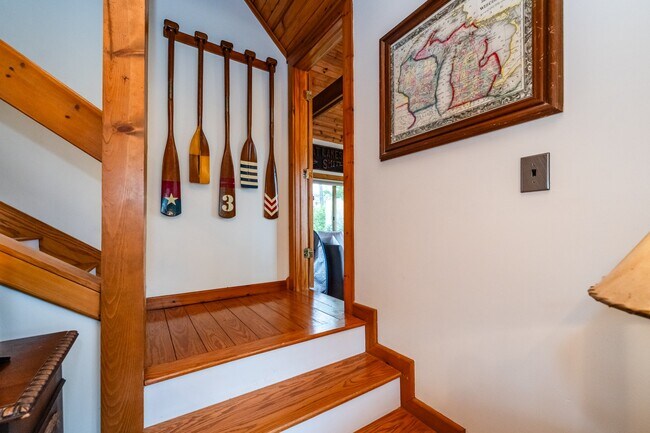 Building Photo - 7258 E Beach Dr