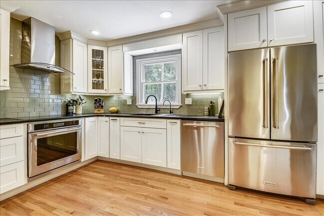 Kitchen - 2154 Silentree Dr