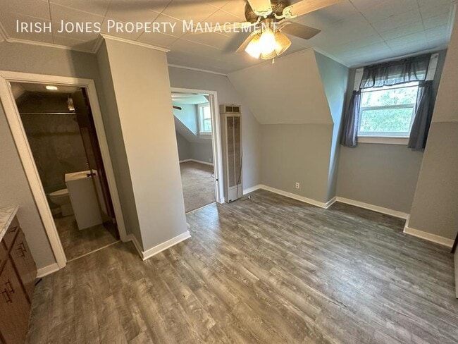 Building Photo - 194 Central Ave