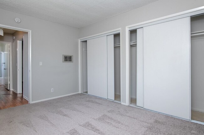 Interior Photo - mou734