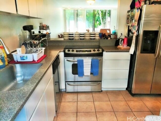 Building Photo - 333 Aoloa St