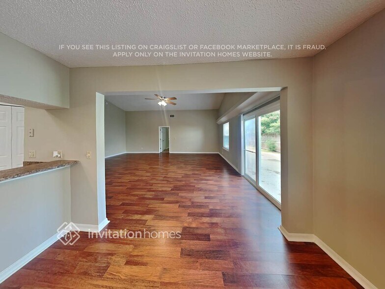 Building Photo - 8488 Branchwater Dr