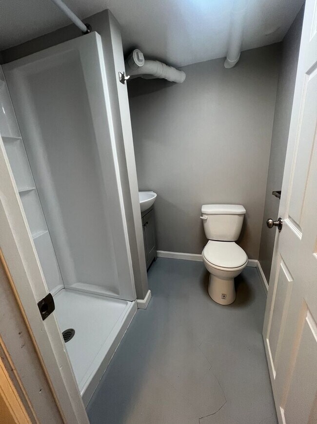 Building Photo - 1257 E Fremont St