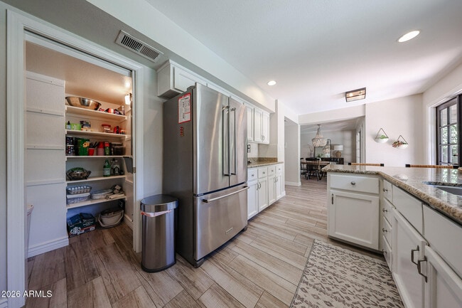Building Photo - 8085 E Del Trigo