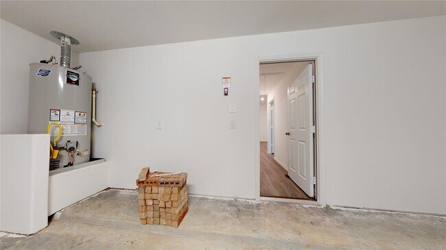 Building Photo - 1206 Silver Fir Ct