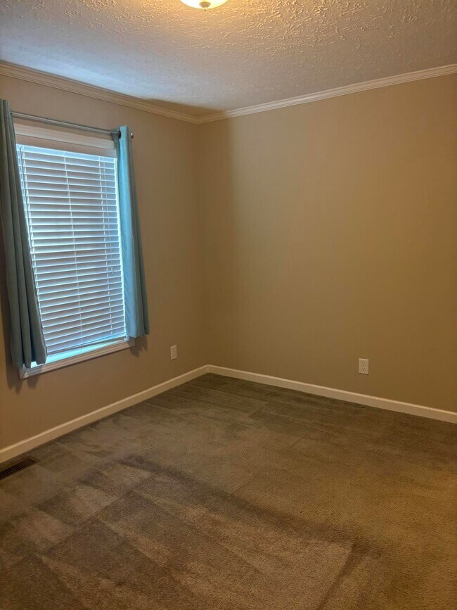 Building Photo - 205 Joy Rd