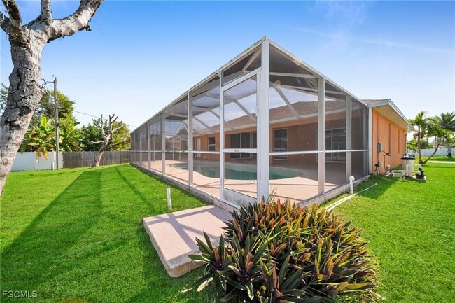 Building Photo - 1205 SW 14th Terrace