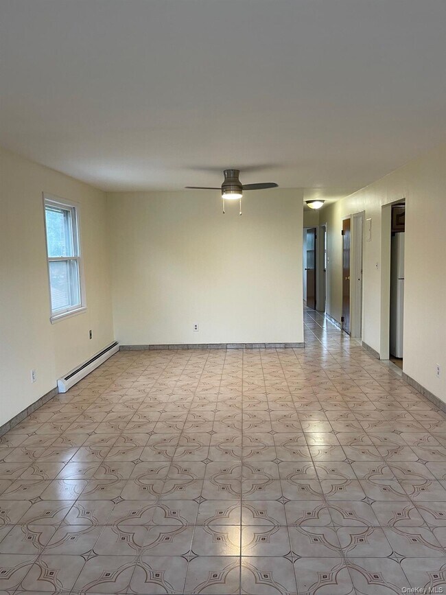 Building Photo - 717 Clarence Ave