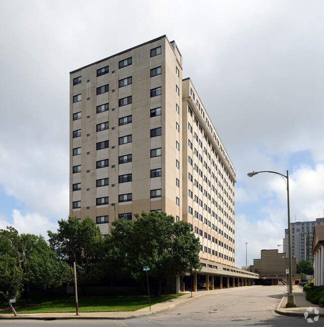 Building Photo - Melville Towers