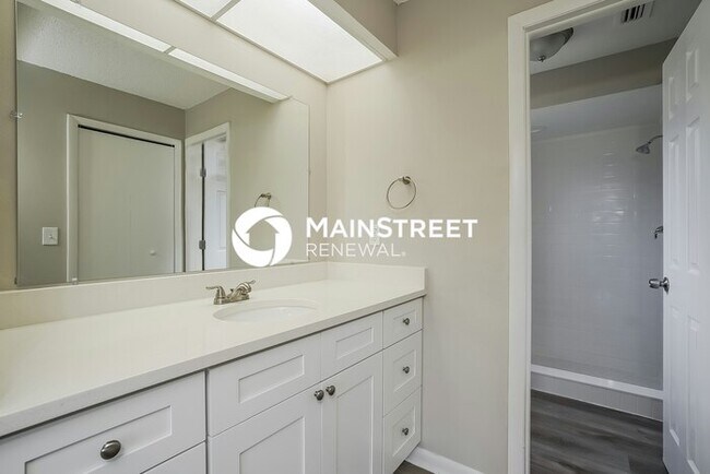 Building Photo - 3 Bedroom Pet-Friendly Home in CAPE CORAL, FL with Main Street Renewal
